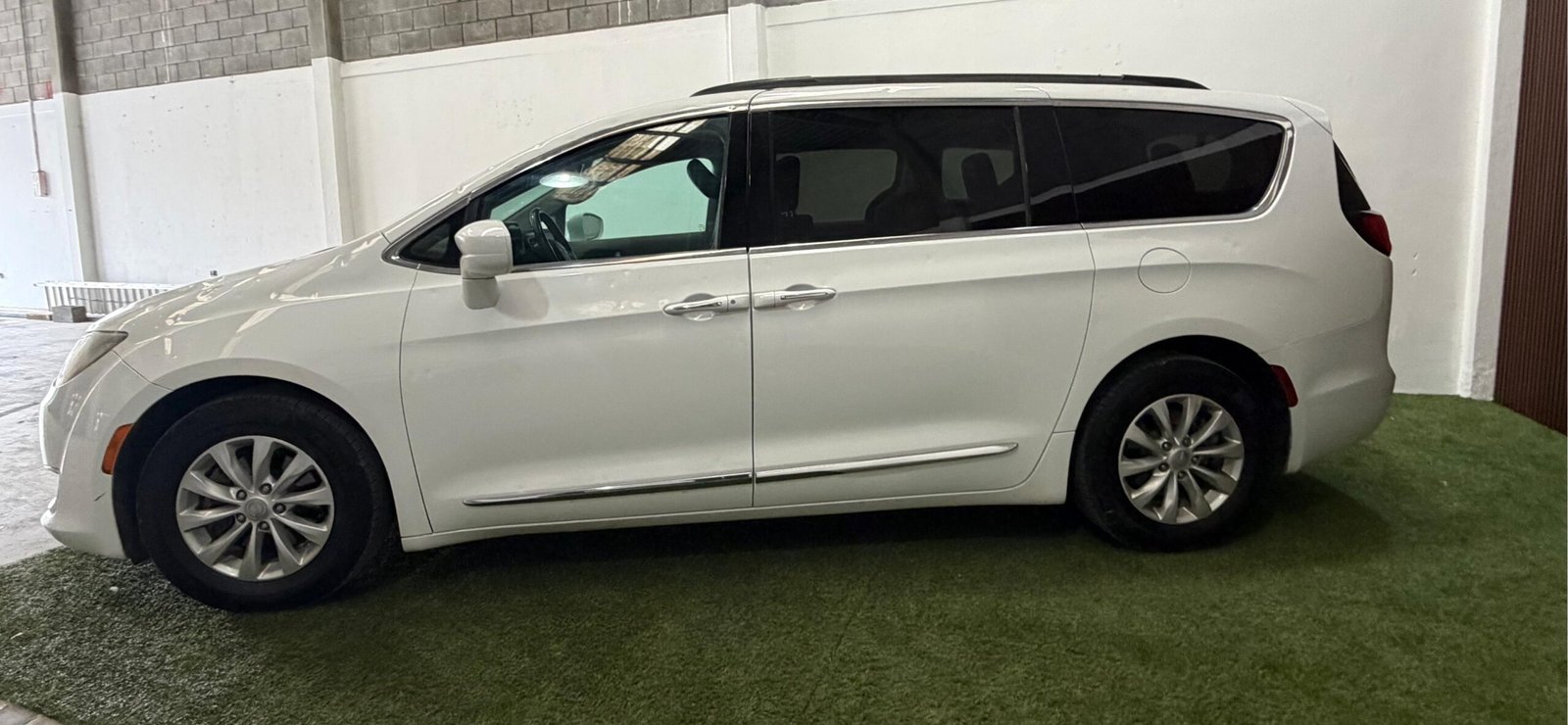 CHRYSLER PACIFICA 2017