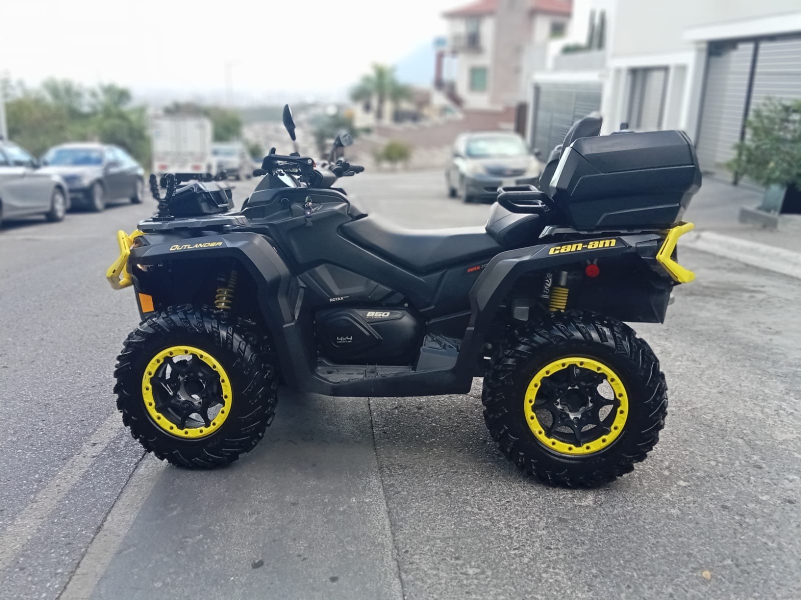 CAN-AM OUTLANDER 850- 2019