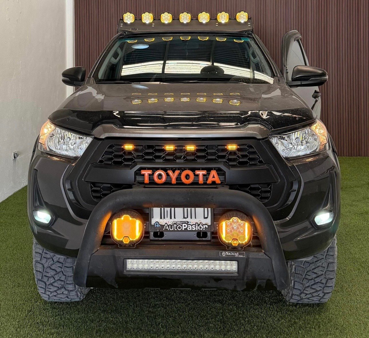 TOYOTA HILUX 2023 SR 4X2